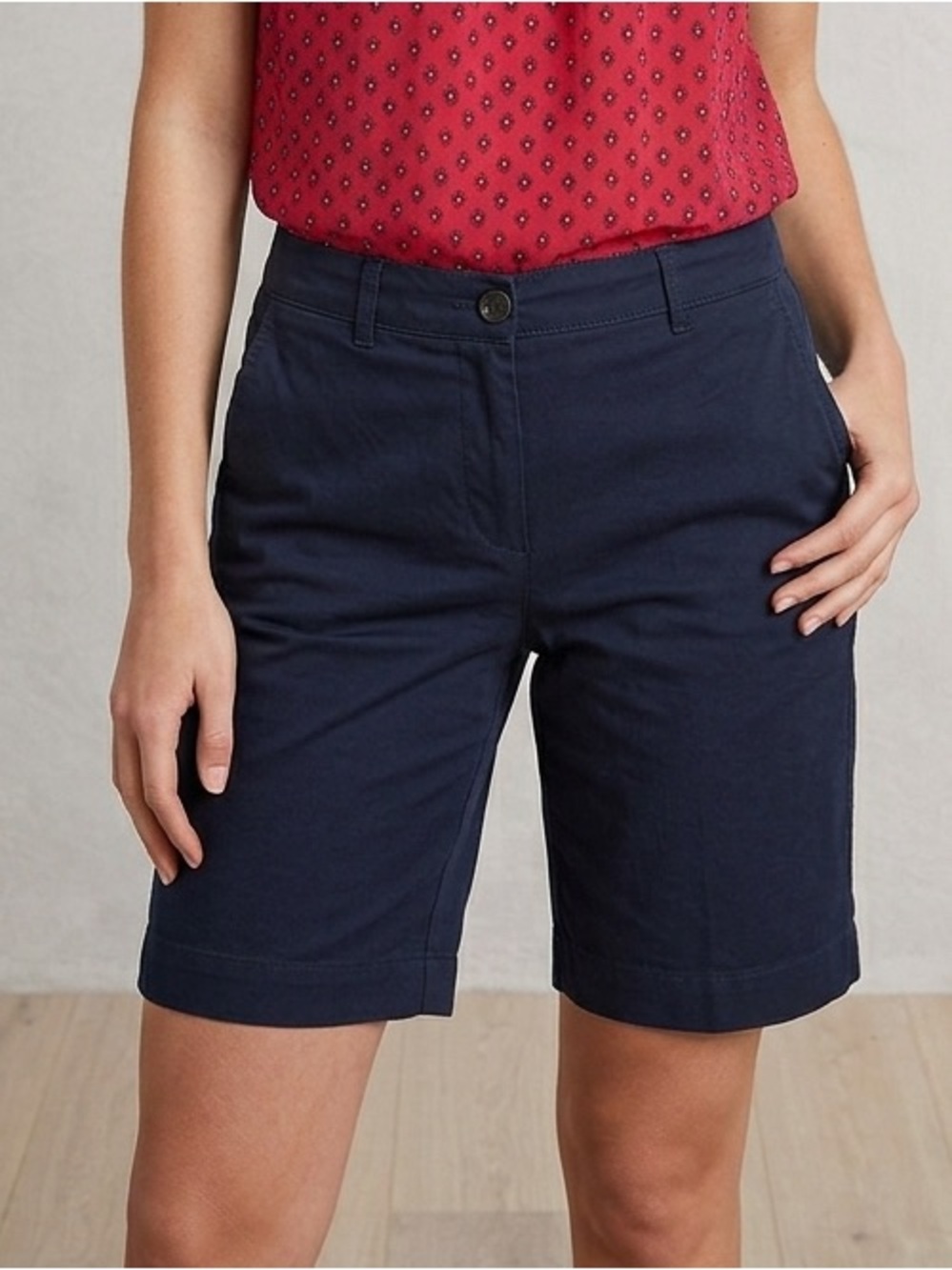 Old Navy Women's Navy Flat-Front Shorts